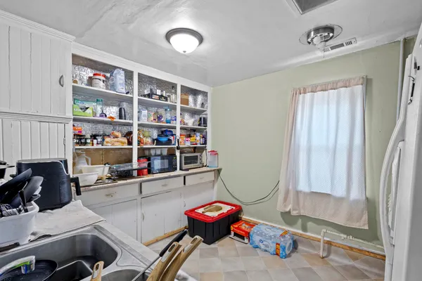 $165,000 | 918 Merritt Avenue, Oshkosh, WI 54901