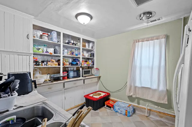 $165,000 | 918 Merritt Avenue, Oshkosh, WI 54901