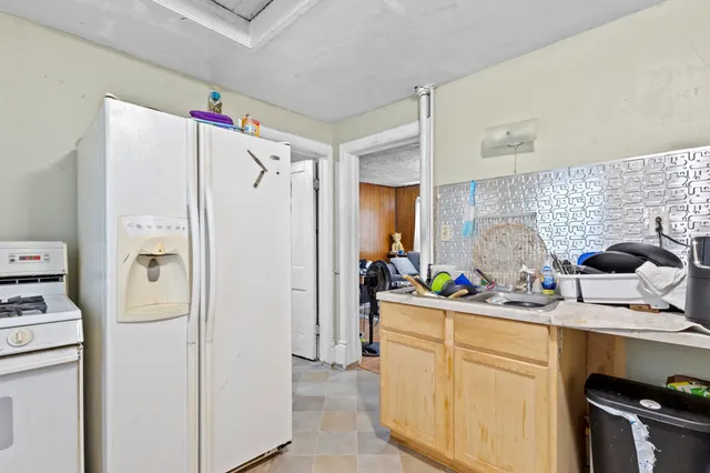 $165,000 | 918 Merritt Avenue, Oshkosh, WI 54901