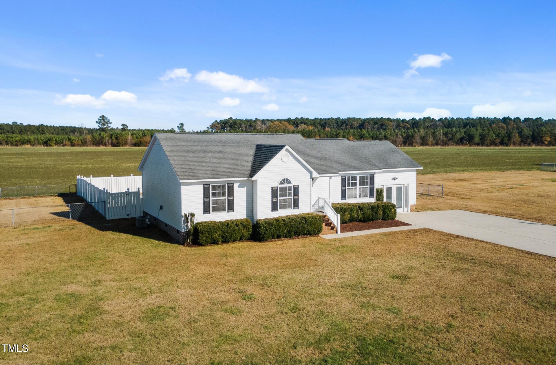 4572 Wyse Fork Road Dover, NC 28526 - Photo 2 of 32 22