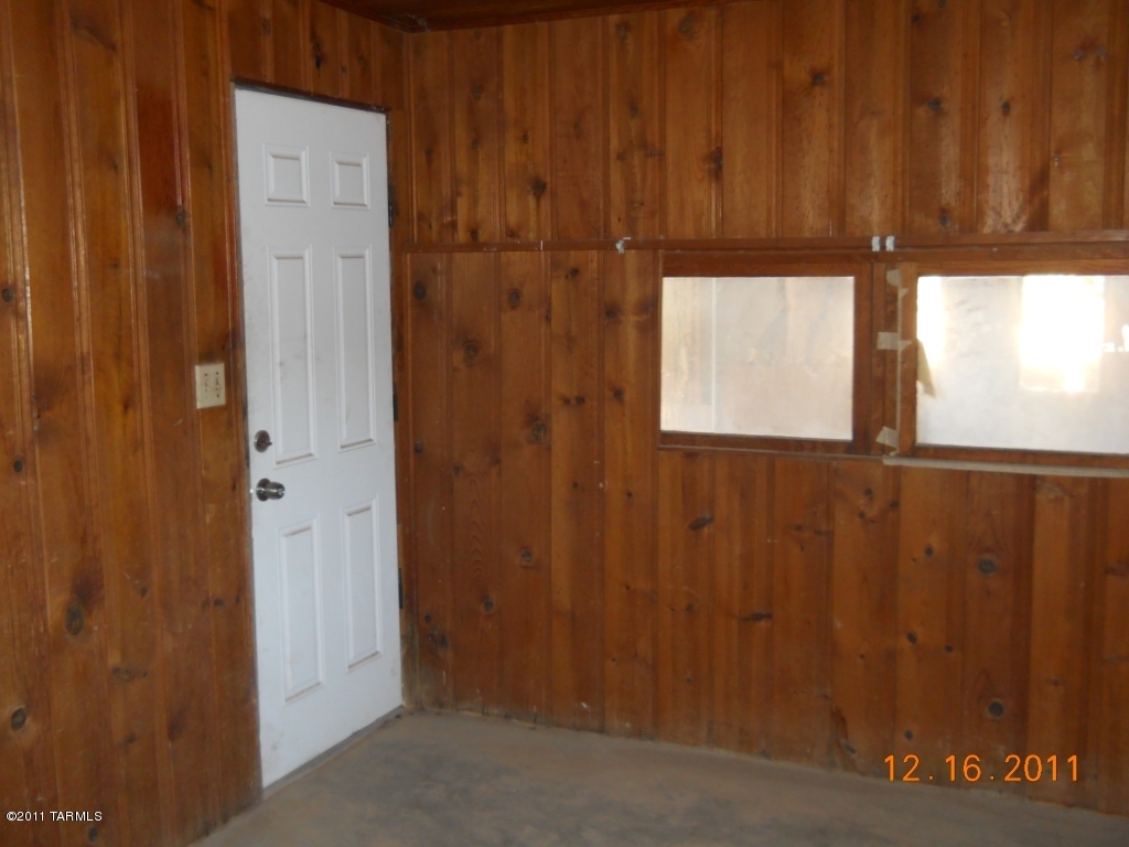 313 East Mohave Road Tucson, AZ 85705 - Photo 6 of 10 a view of front door