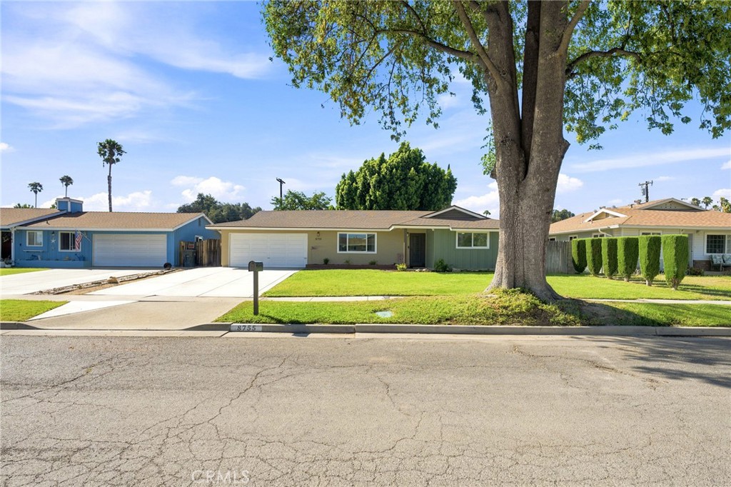 8755 Delano Drive Riverside, CA 92503 - Photo 3 of 42