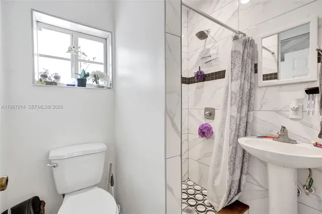 $1,995,555 | 2024 Alton Road, Miami Beach, FL 33140