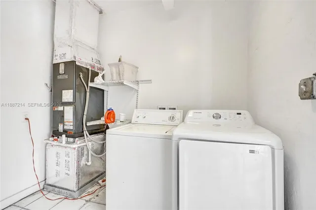 $1,995,555 | 2024 Alton Road, Miami Beach, FL 33140