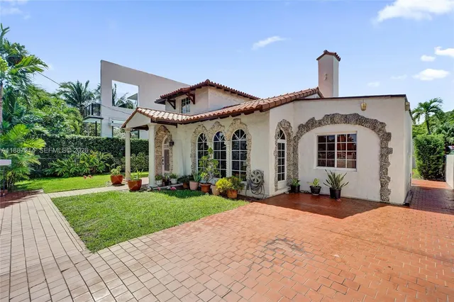 $2,088,000 | 2024 Alton Road, Miami Beach, FL 33140