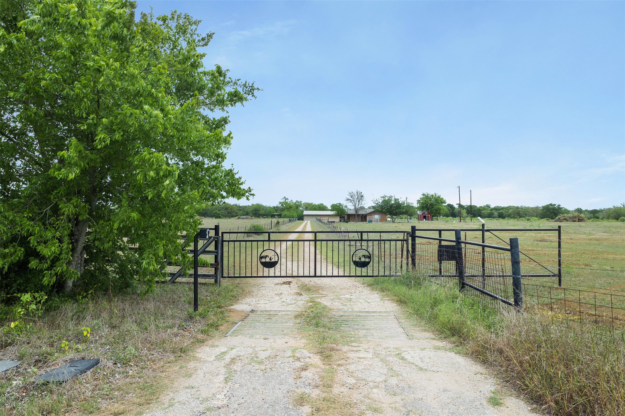 9765 State Park Road Lockhart, TX 78644 - Photo 30 of 40 a view of a terrace with a bench
