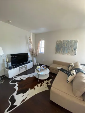 $349,000 | 435 21st Street, Unit 307, Miami Beach, FL 33139