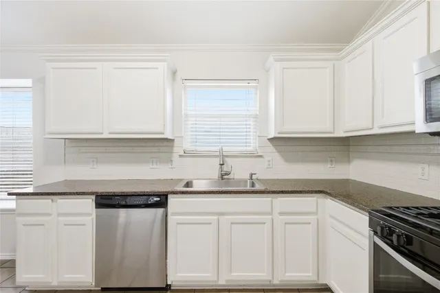 $1,950 | 1202 Sundrop Place, Round Rock, TX 78665