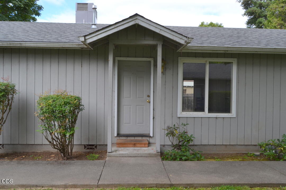 1632 Leonard Road, Unit A & B Grants Pass, OR 97527 - Photo 16 of 19