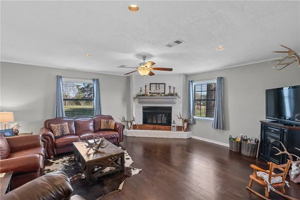 $675,000 | 9269 Wheelock Hall Road, Hearne, TX 77859