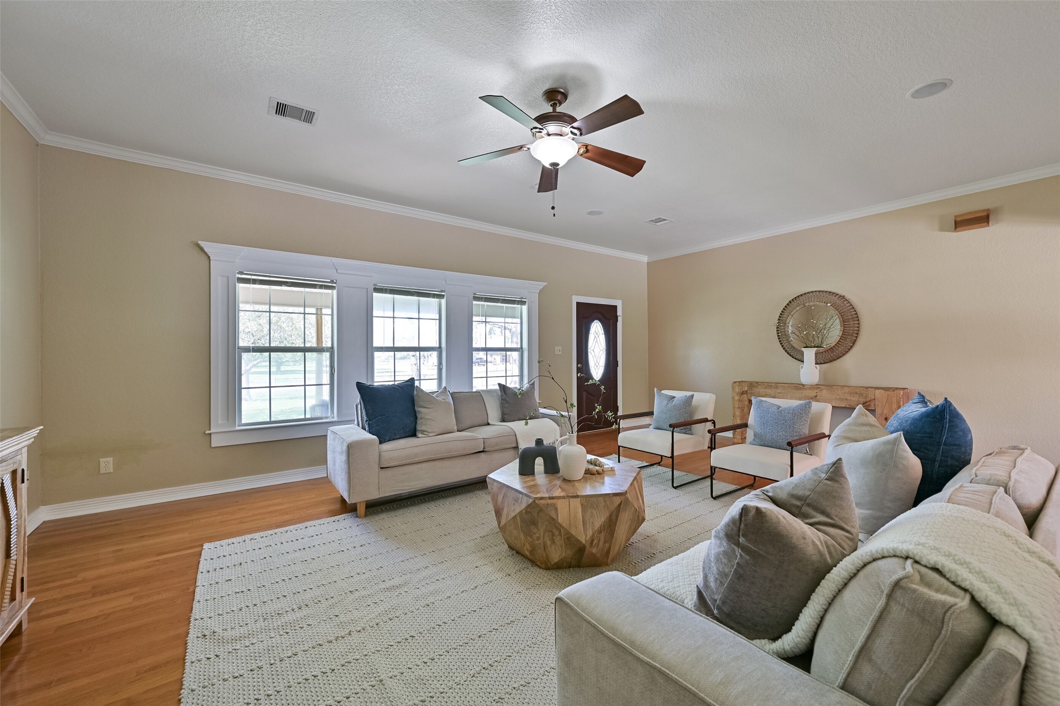 1 Wolfe Lane Manvel, TX 77578 - Photo 9 of 45