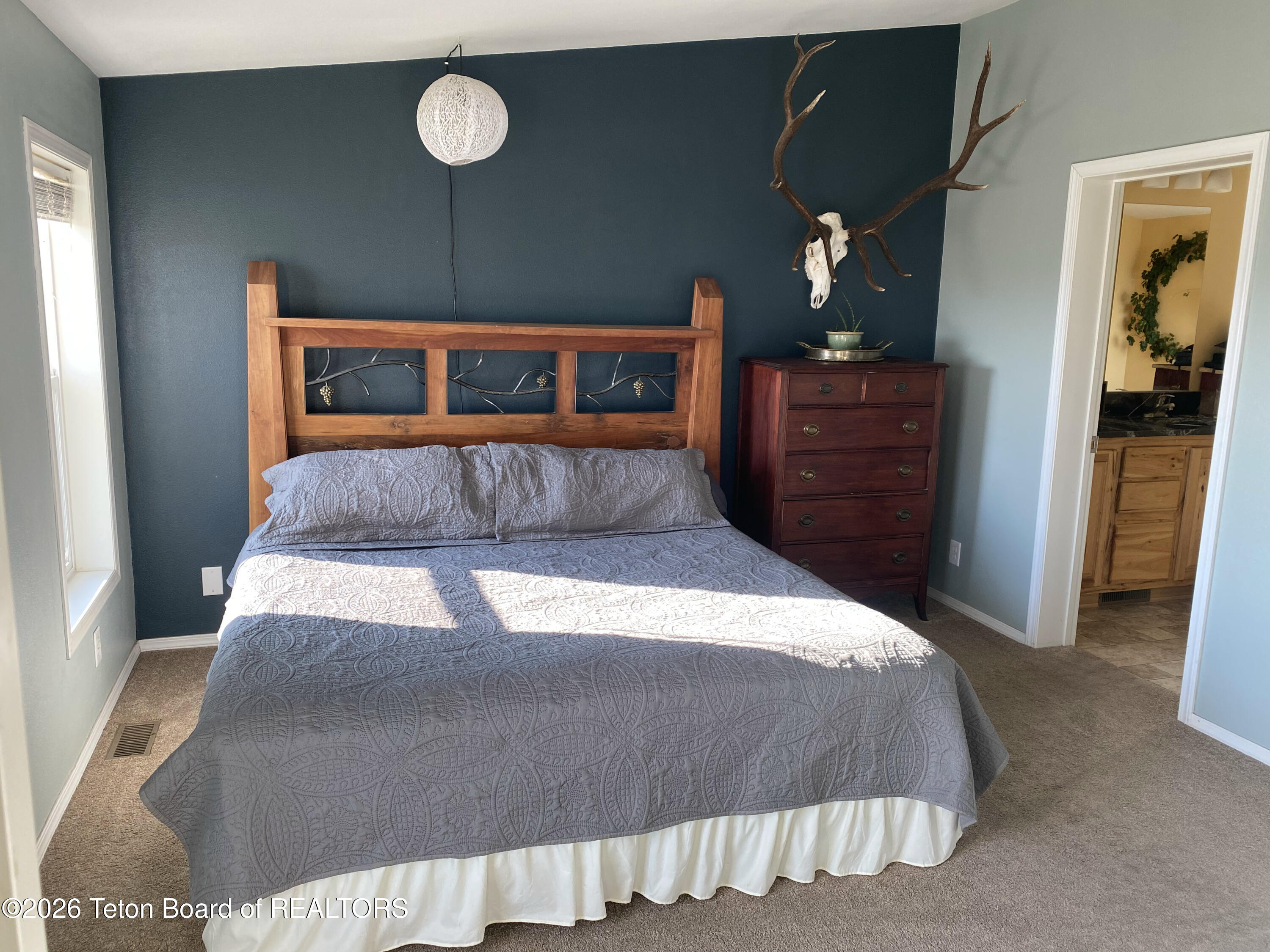 27 Chief Joseph Road Pinedale, WY 82941 - Photo 17 of 33 15master bed