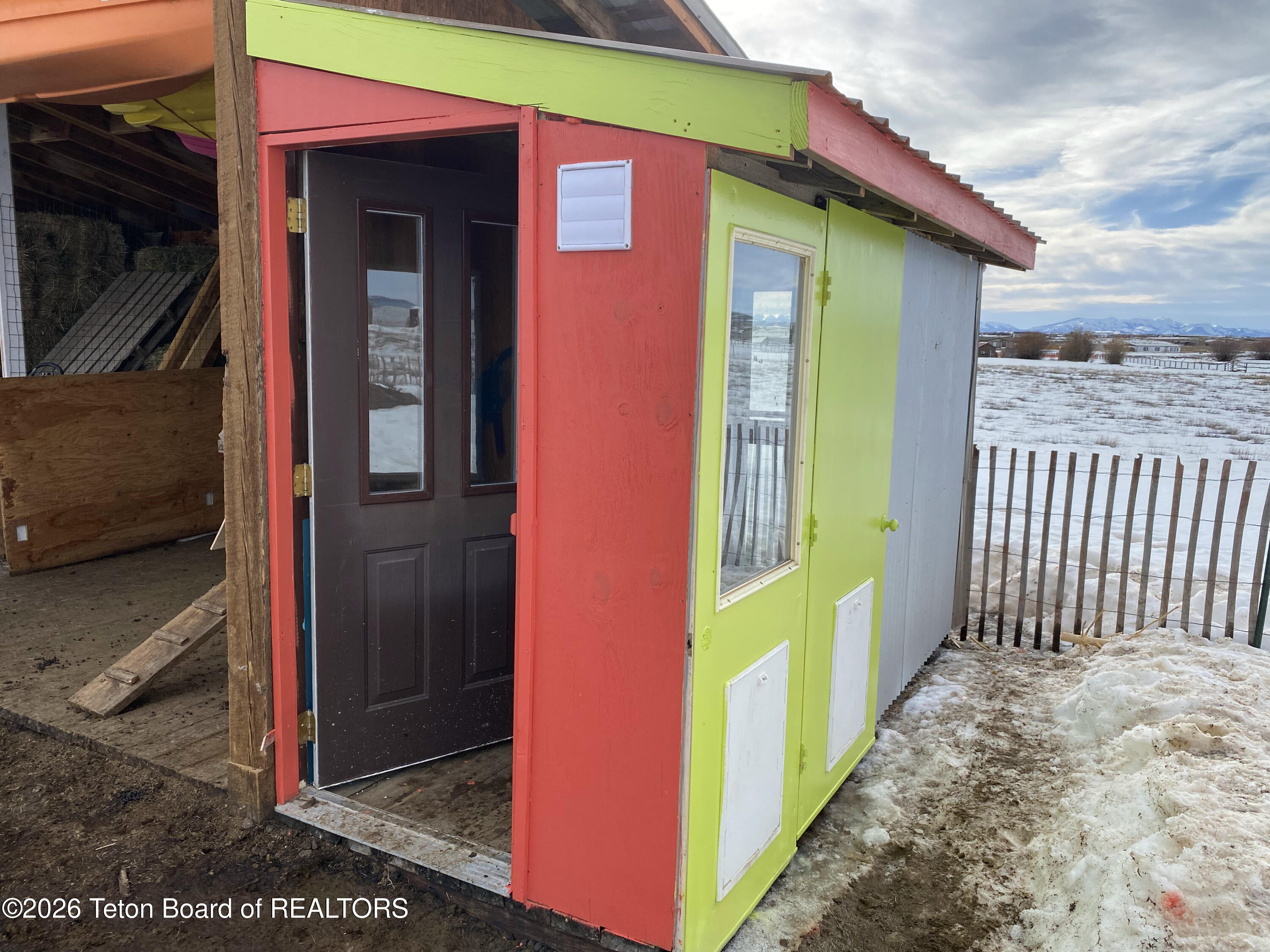 27 Chief Joseph Road Pinedale, WY 82941 - Photo 25 of 33 23chicken coop