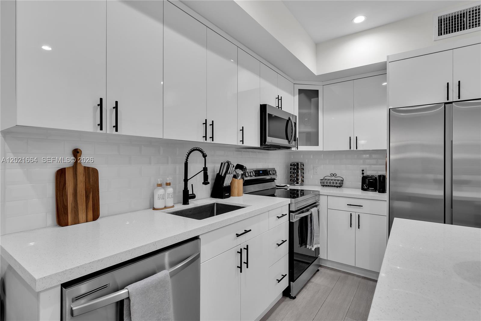 1786 Southwest 9th Street, Unit 1 Miami, FL 33135 - Photo 5 of 21