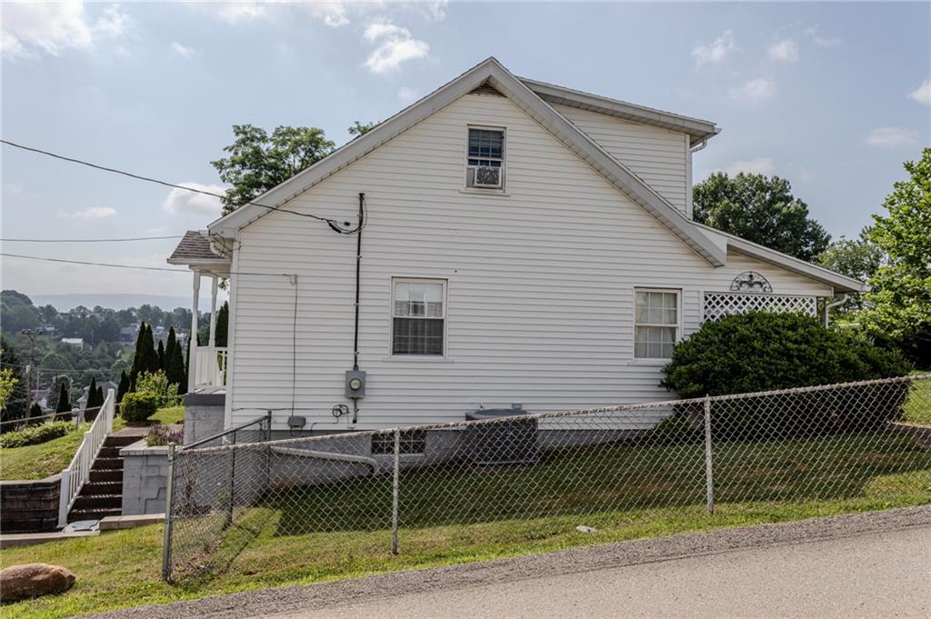 57 8th Street Uniontown, PA 15401 - Photo 7 of 40