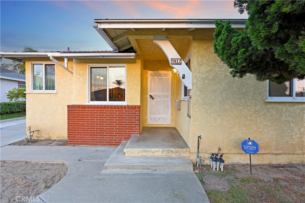 9912 Tecum Road Downey, CA 90240 - Photo 4 of 41