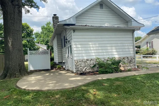 $123,500 | 464 South Mill Street, Nashville, IL 62263