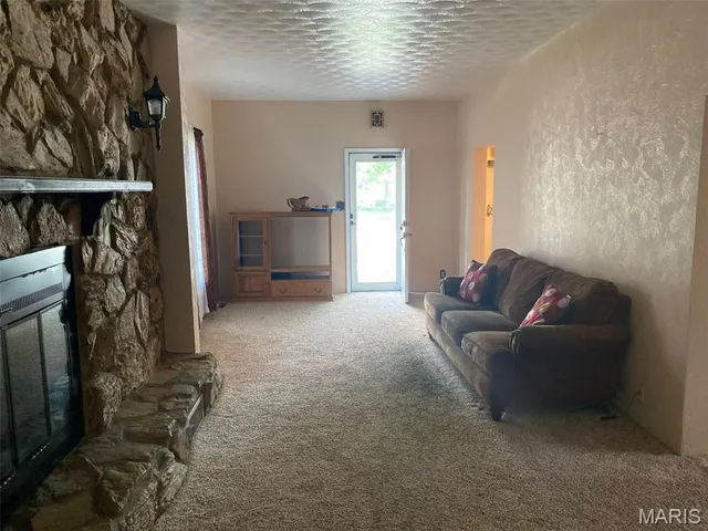 $123,500 | 464 South Mill Street, Nashville, IL 62263