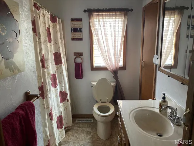 $123,500 | 464 South Mill Street, Nashville, IL 62263