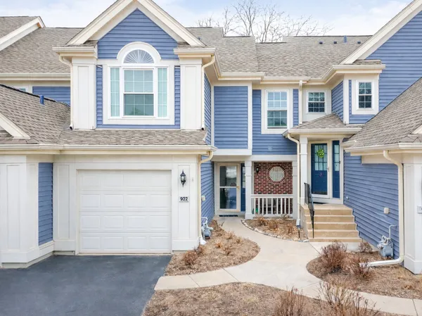$349,900 | 922 Little Falls Court, Elk Grove Village, IL 60007