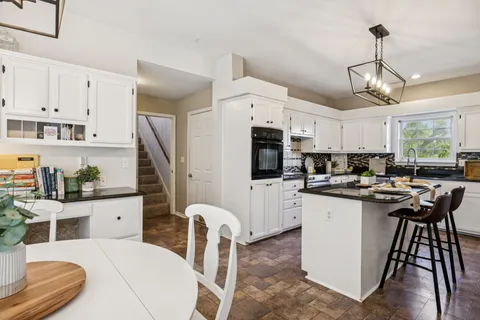 $1,899,000 | 4235 Little Pond Lane, Thompson's Station, TN 37179