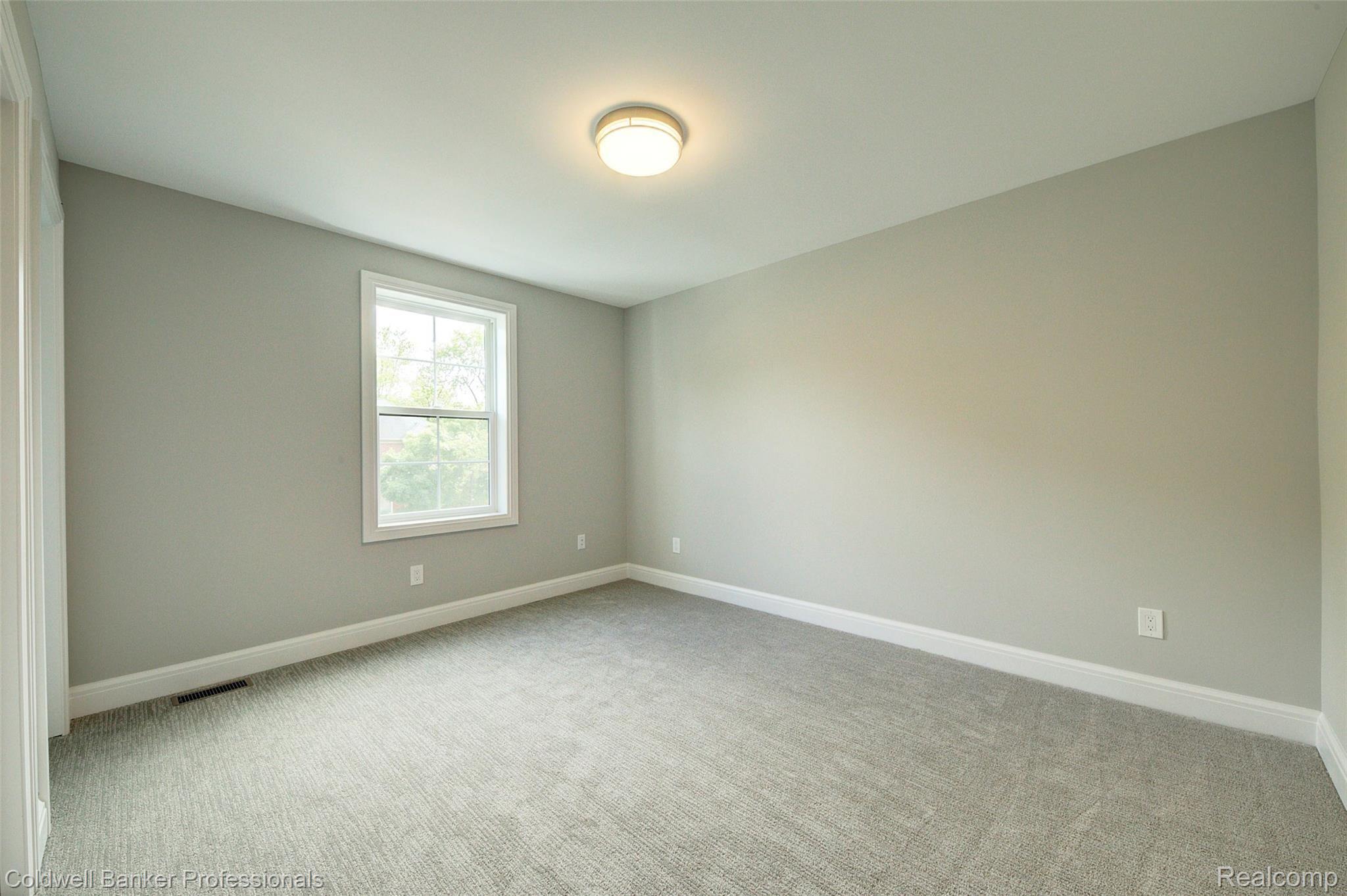 2413 Manchester Road Birmingham, MI 48009 - Photo 56 of 84 4H8A7328_29_30.jpg