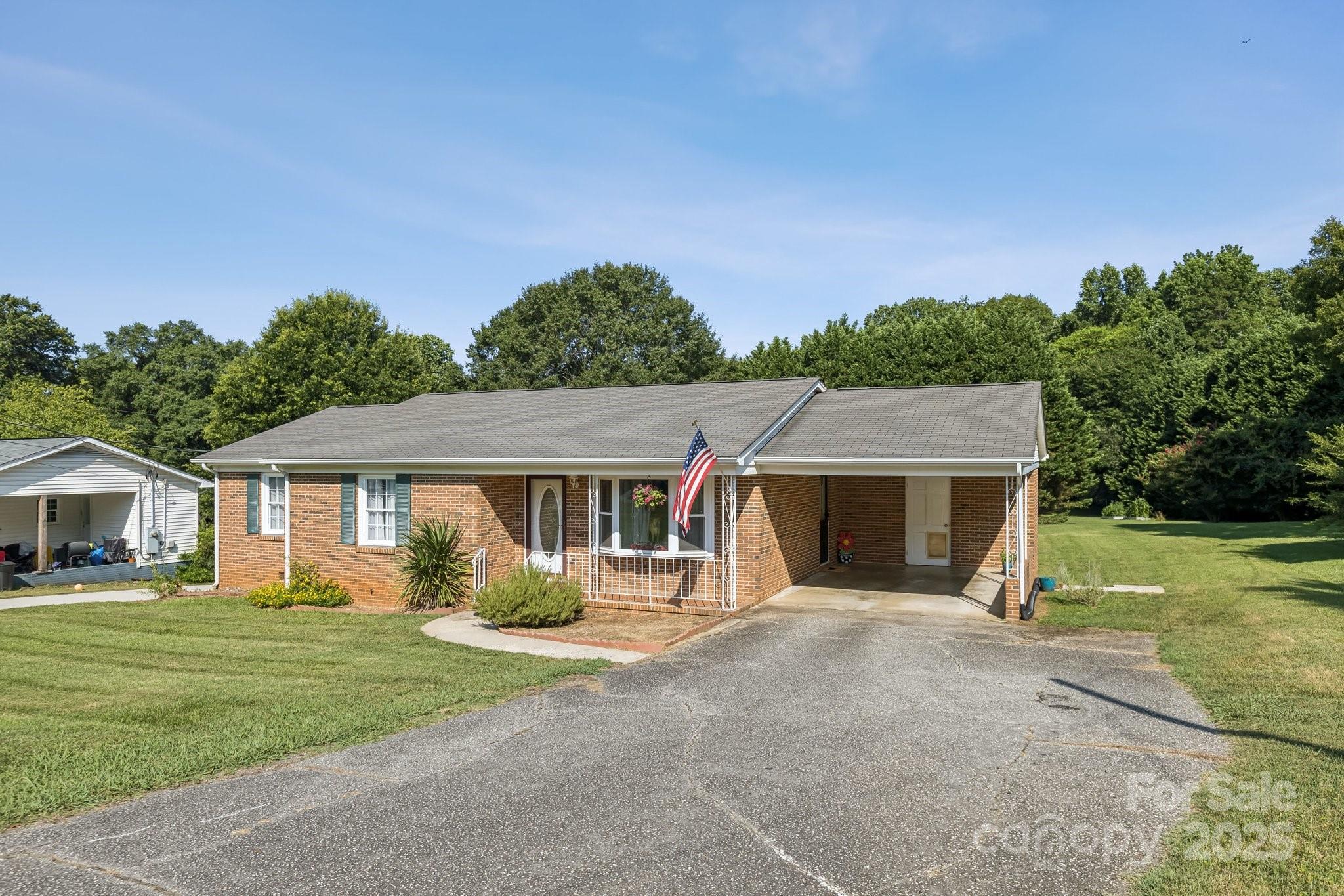 121 Kee Road Belmont, NC 28012 - Photo 3 of 37 Gallery Image 3