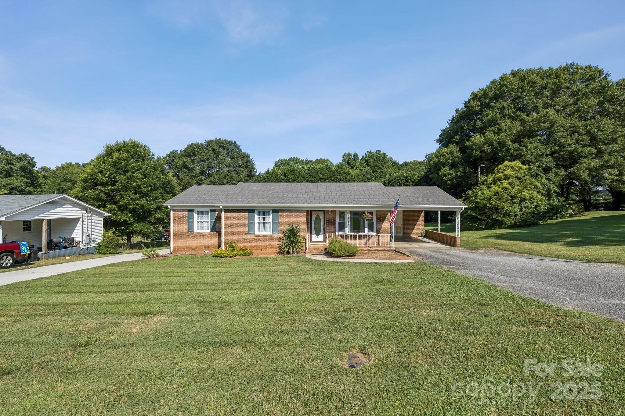 121 Kee Road Belmont, NC 28012 - Photo 4 of 37 Gallery Image 4