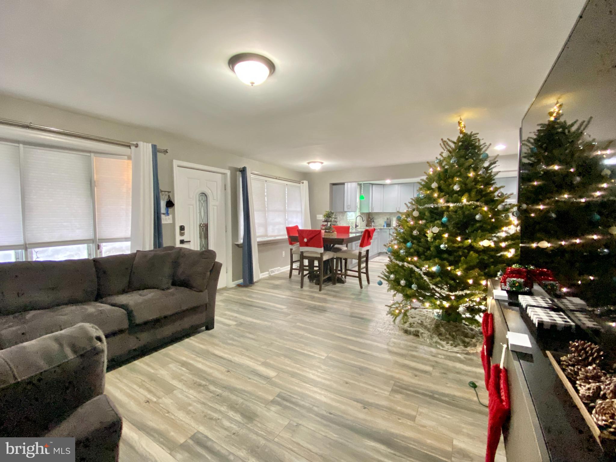 423 Flanders Road Burlington, NJ 08016 - Photo 4 of 27 Gallery Image 4