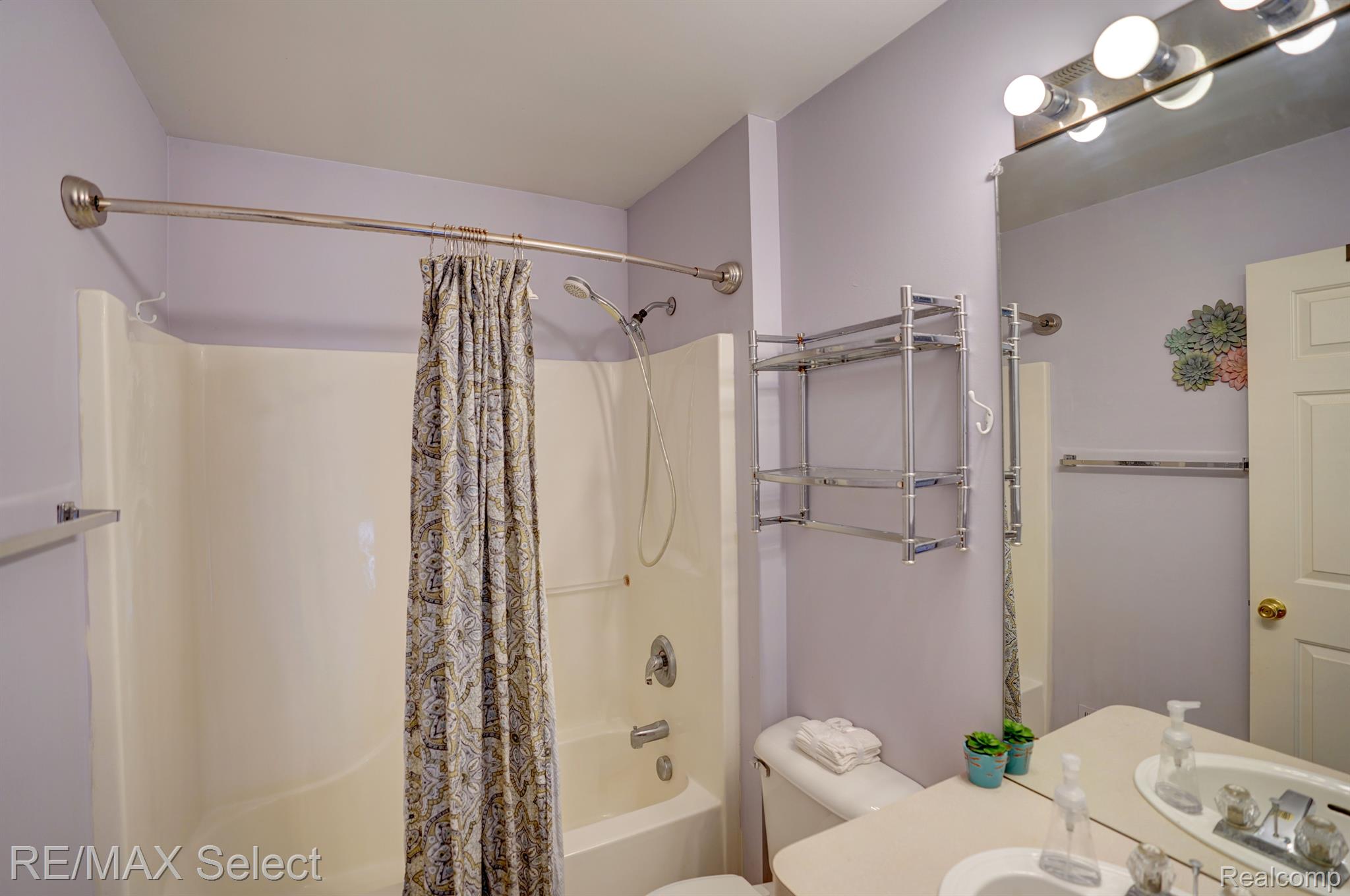 401 Deer Valley Road Holly, MI 48442 - Photo 22 of 33 Gallery Image 22