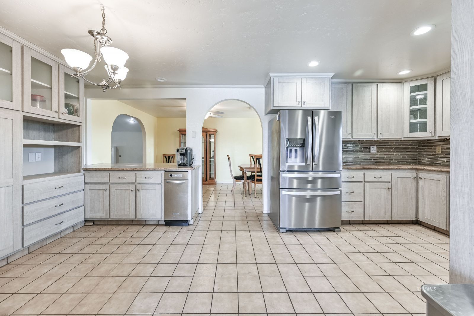 680 East Kendall Avenue Ridgecrest, CA 93555 - Photo 5 of 49