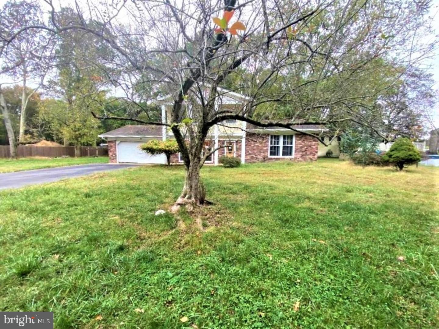 406 Oak Tree Road Freehold, NJ 07728 - Photo 1 of 23