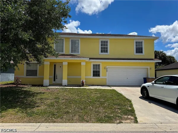 $289,990 | 117 Shadow Lakes Drive, Lehigh Acres, FL 33974