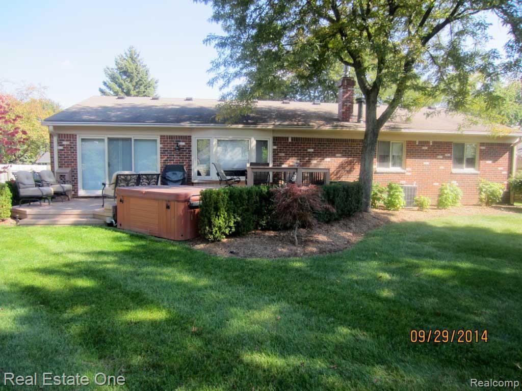22683 Chestnut Tree Novi, MI 48375 - Photo 21 of 21 Rear 5.jpg