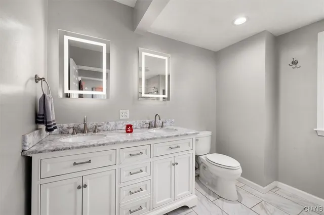 $239,900 | 318 Earl Avenue, Oneida, NY 13421