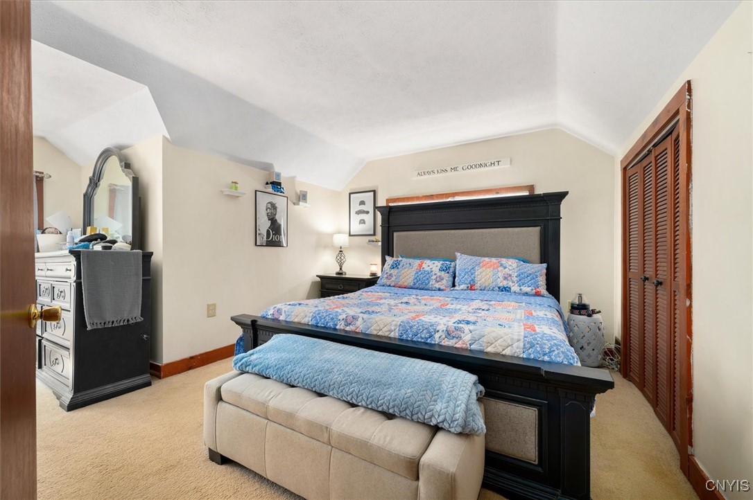 318 Earl Avenue Oneida, NY 13421 - Photo 23 of 43 2nd floor main bedroom