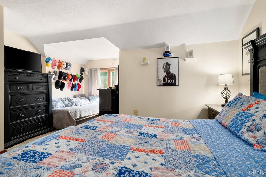 318 Earl Avenue Oneida, NY 13421 - Photo 25 of 43 2nd floor main bedroom #2