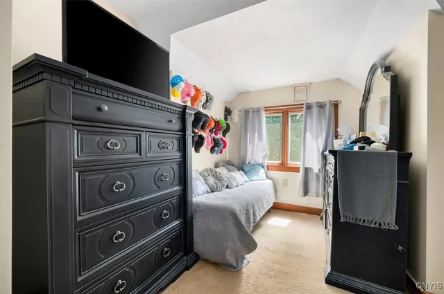 $239,900 | 318 Earl Avenue, Oneida, NY 13421