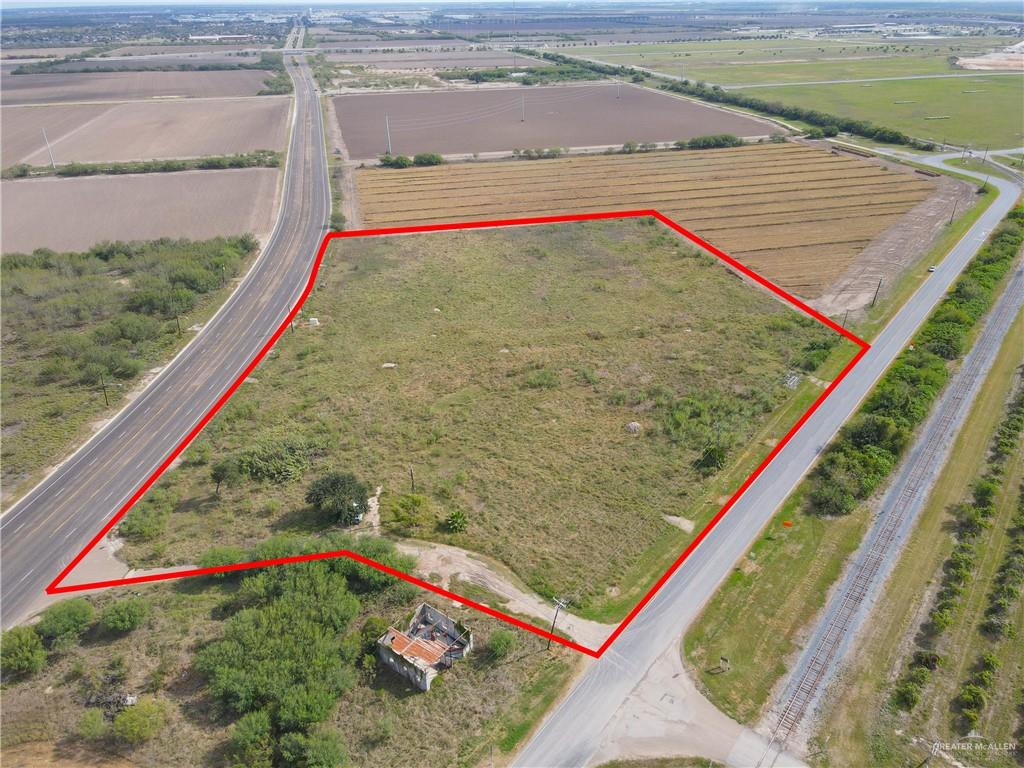 0 Fm 1016 Mission Mission, TX 78572 - Photo 6 of 7 a view of a yard with a balcony
