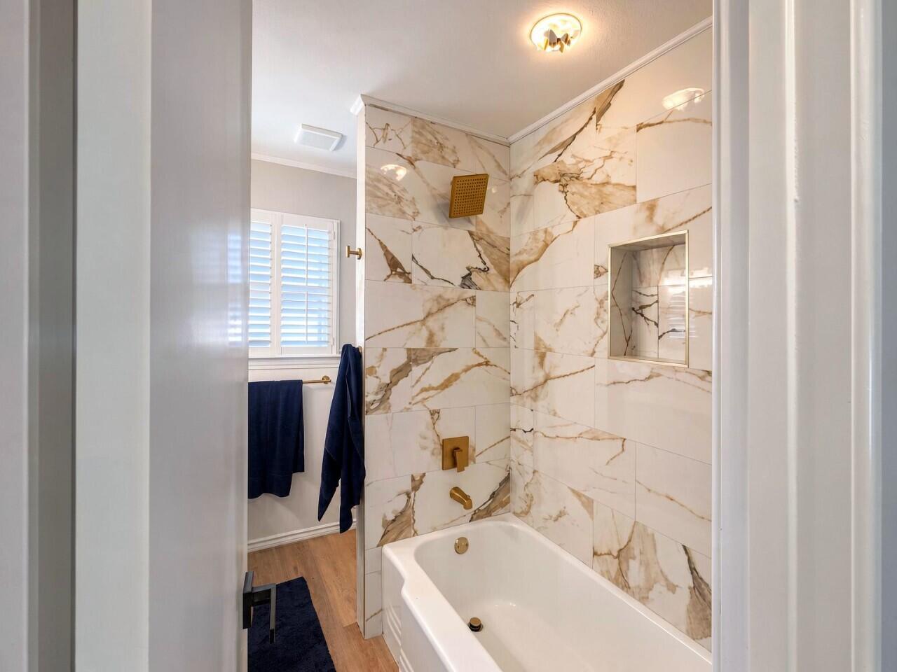 4906 18th Street Lubbock, TX 79416 - Photo 23 of 32 06-interior_bathroom_2_1