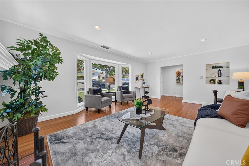735 Los Altos Avenue Long Beach, CA 90804 - Photo 12 of 39