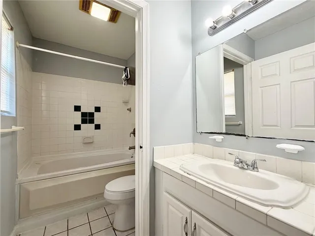 $1,800 | 2657 Highland Drive West, Gretna, LA 70056