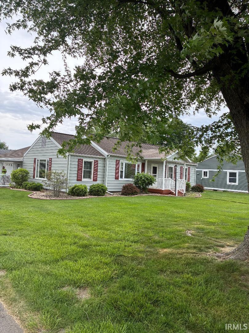 489 Northeast D Street Linton, IN 47441 - Photo 2 of 24