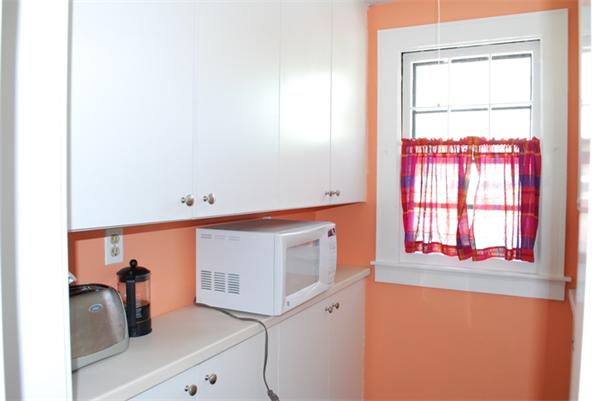 137 Gillette Avenue Springfield, MA 01118 - Photo 5 of 19 Gallery Image 5