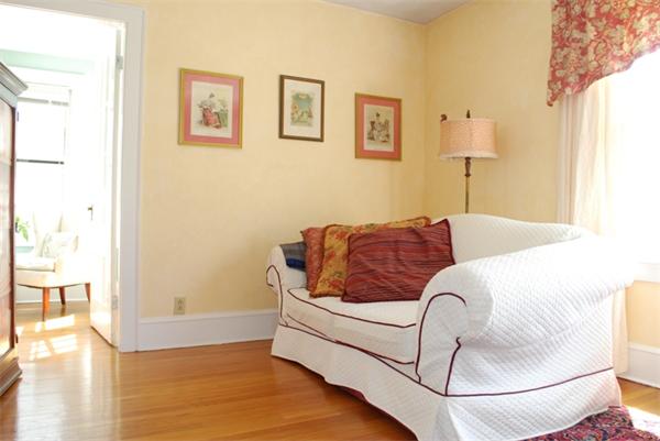 137 Gillette Avenue Springfield, MA 01118 - Photo 10 of 19 Gallery Image 10