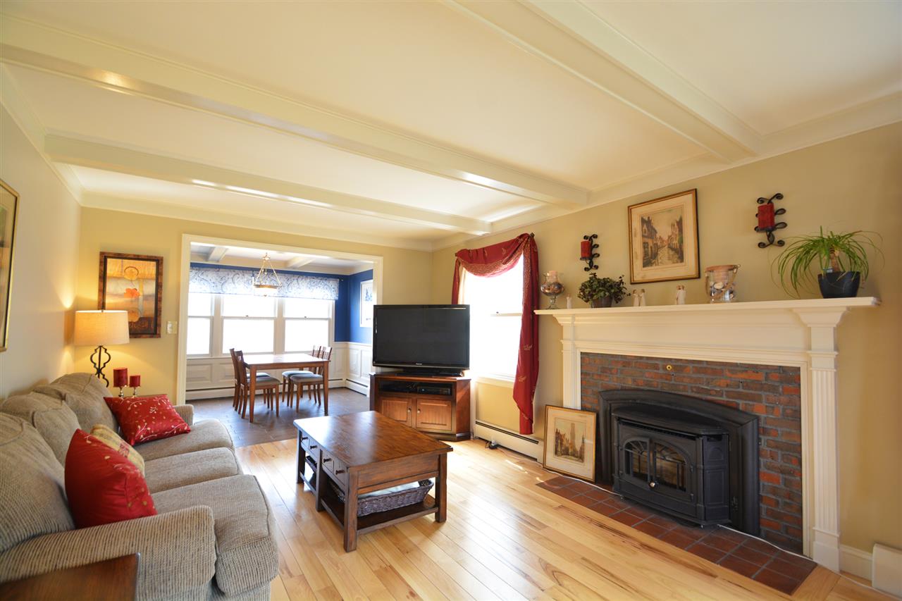 13 Riverside Drive Rochester, NH 03867 - Photo 4 of 40