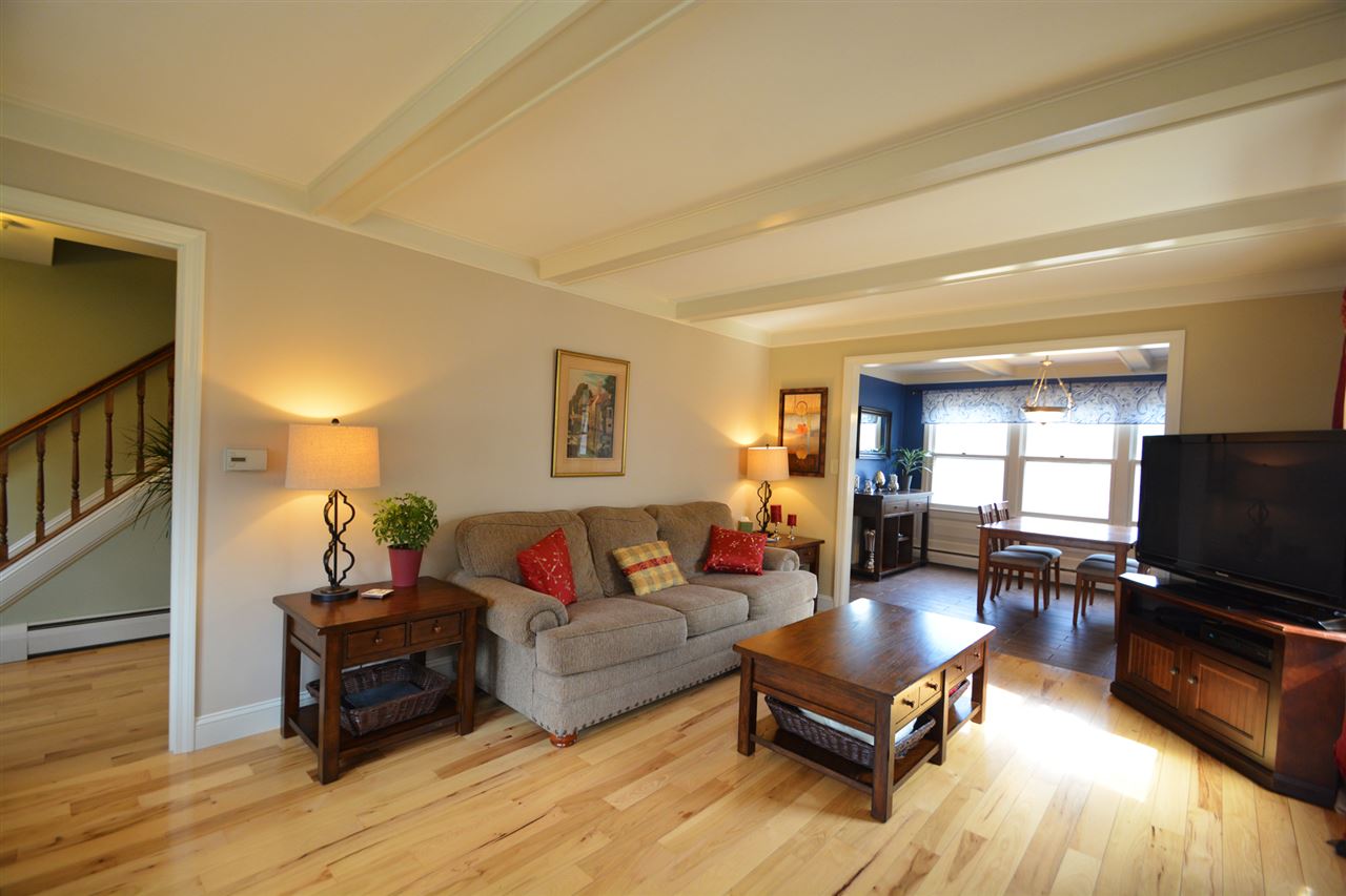 13 Riverside Drive Rochester, NH 03867 - Photo 5 of 40