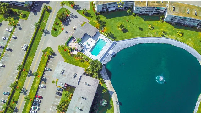 $1,850 | 2728 Garden Drive North, Unit 413, Lake Worth Beach, FL 33461