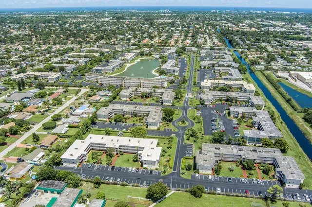 $1,850 | 2728 Garden Drive North, Unit 413, Lake Worth Beach, FL 33461