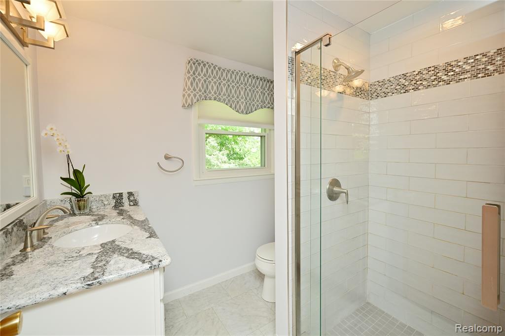 5888 Pentland Road Bloomfield Hills, MI 48301 - Photo 21 of 41